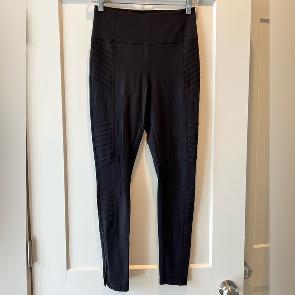 Athleta Delancey Moro tights size Small - Picture 9 of 10